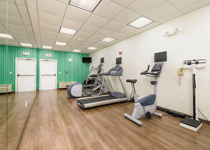 Hotel Express Phoenix-airport/university Drive By Ihg 3*