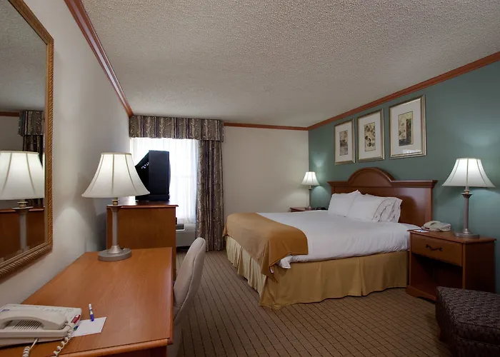 Hotel Express Phoenix-airport/university Drive By Ihg